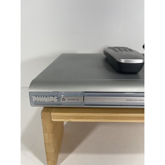 Philips DVP642/37 DivX-Certified Progressive Scan DVD Player Remote + Cables - Picture 5 of 9